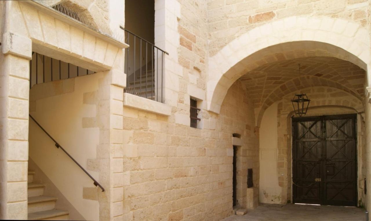 Palazzo De Carlo E Il Parco Dei 7 Pozzi Bed and Breakfast Λέτσε Εξωτερικό φωτογραφία