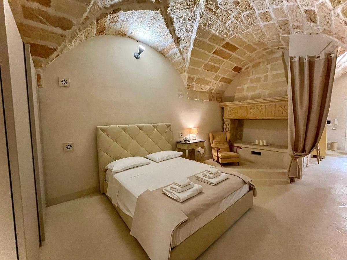 Palazzo De Carlo E Il Parco Dei 7 Pozzi Bed and Breakfast Λέτσε Εξωτερικό φωτογραφία