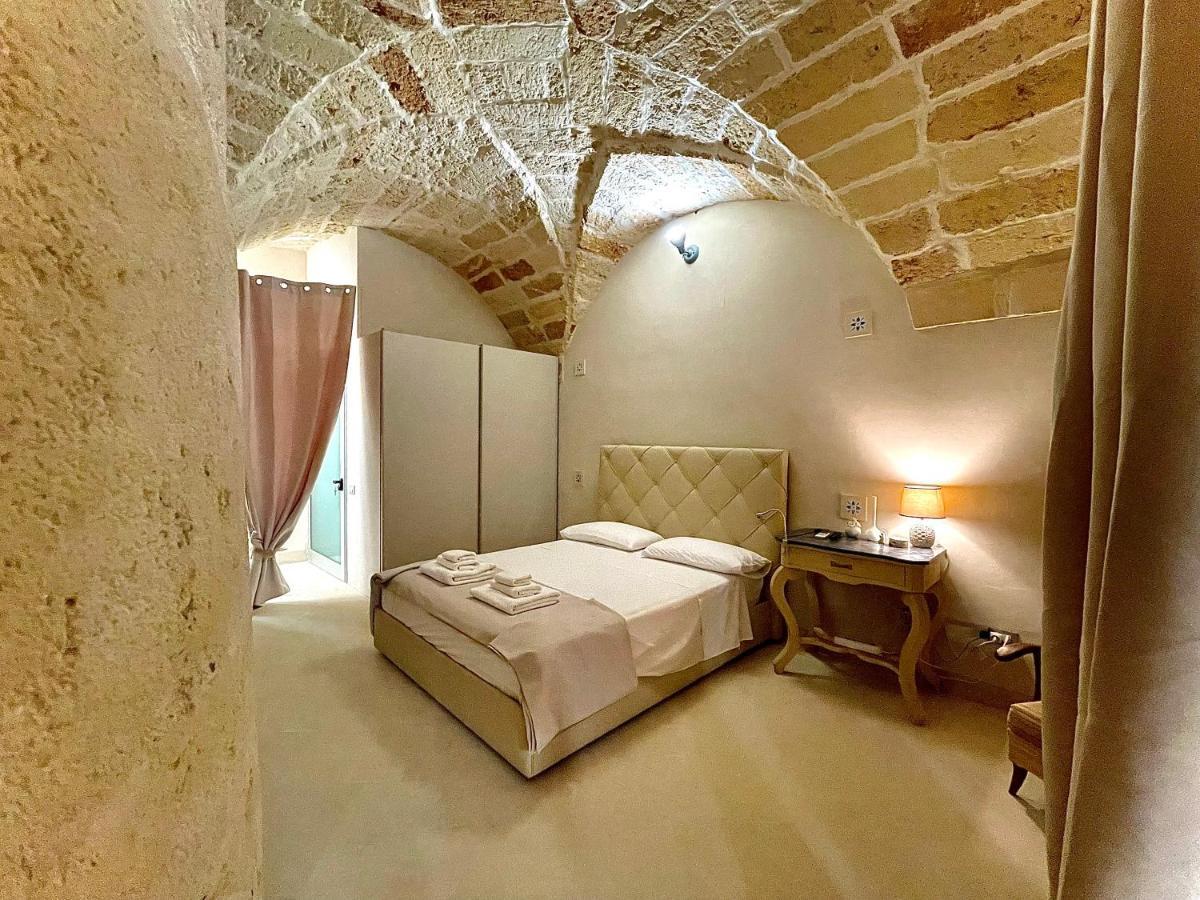 Palazzo De Carlo E Il Parco Dei 7 Pozzi Bed and Breakfast Λέτσε Εξωτερικό φωτογραφία