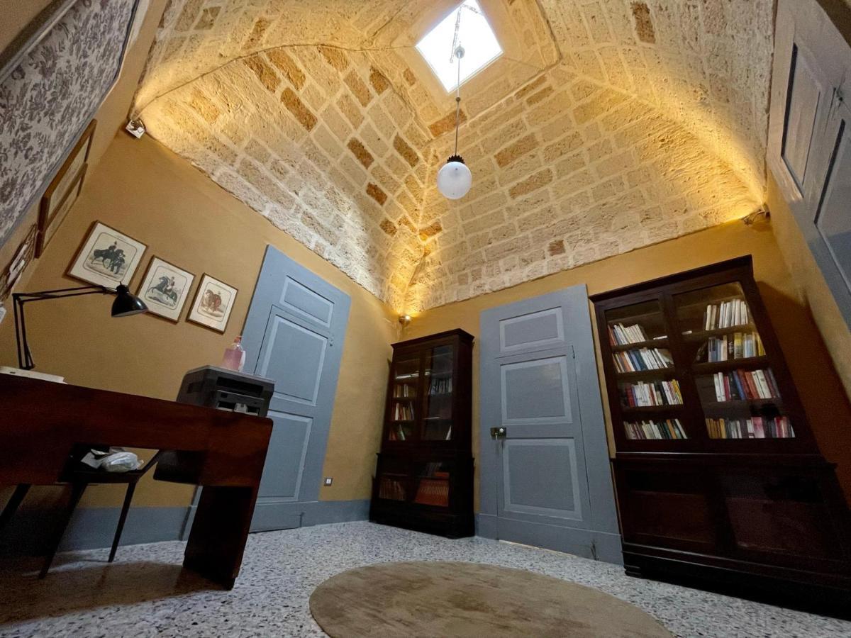 Palazzo De Carlo E Il Parco Dei 7 Pozzi Bed and Breakfast Λέτσε Εξωτερικό φωτογραφία