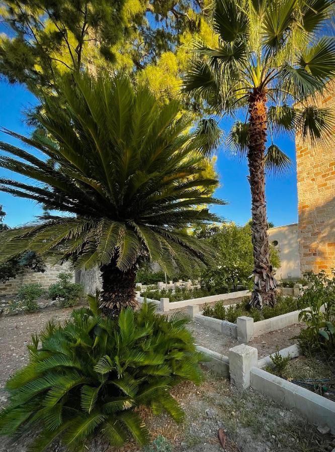 Palazzo De Carlo E Il Parco Dei 7 Pozzi Bed and Breakfast Λέτσε Εξωτερικό φωτογραφία