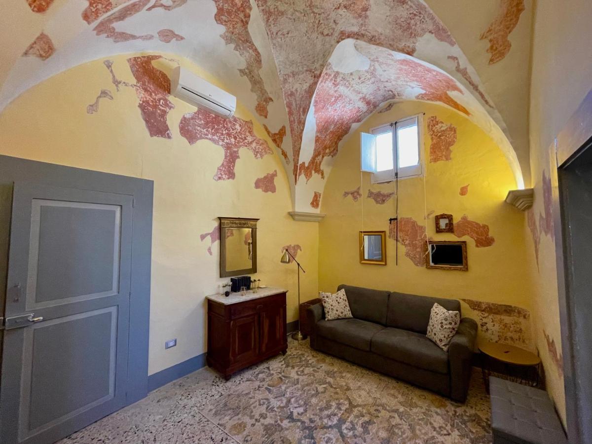 Palazzo De Carlo E Il Parco Dei 7 Pozzi Bed and Breakfast Λέτσε Εξωτερικό φωτογραφία