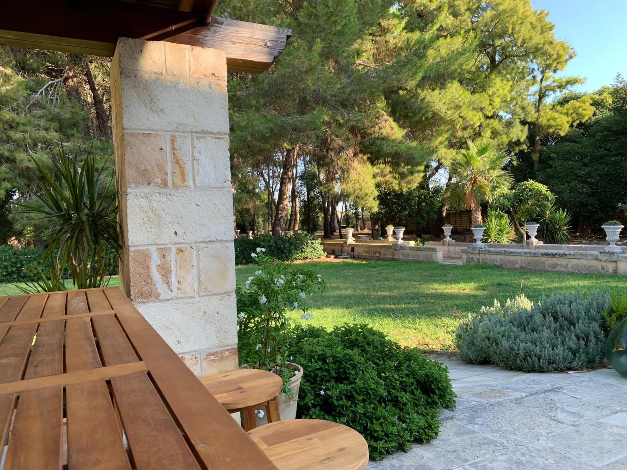 Palazzo De Carlo E Il Parco Dei 7 Pozzi Bed and Breakfast Λέτσε Εξωτερικό φωτογραφία