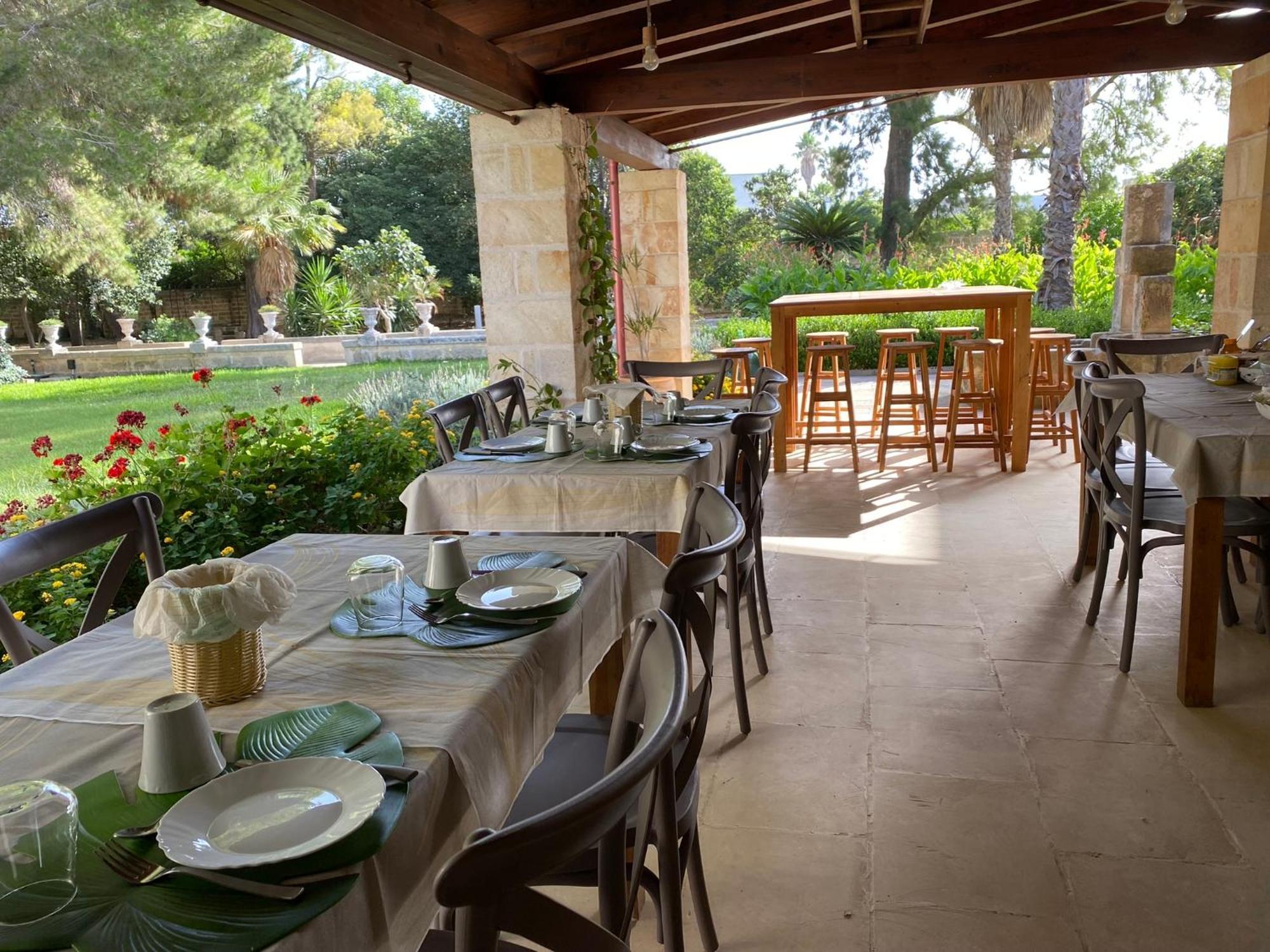 Palazzo De Carlo E Il Parco Dei 7 Pozzi Bed and Breakfast Λέτσε Εξωτερικό φωτογραφία