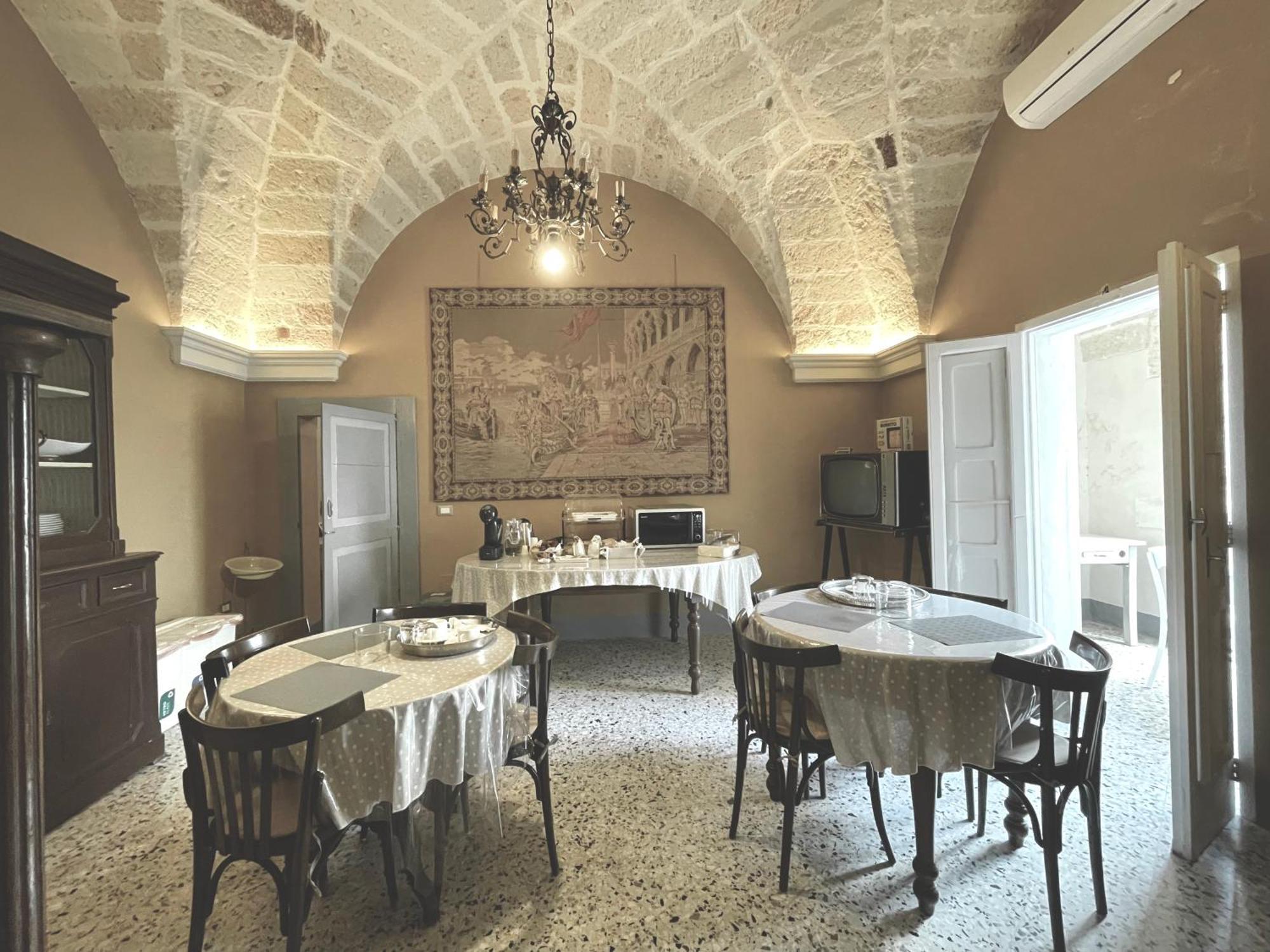 Palazzo De Carlo E Il Parco Dei 7 Pozzi Bed and Breakfast Λέτσε Εξωτερικό φωτογραφία